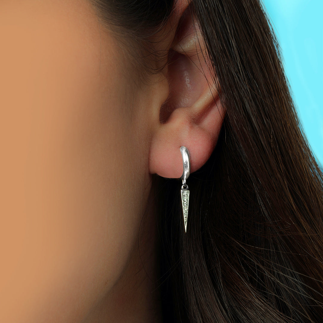 DIAMOND 18KT GOLD EARRING DE1W110
