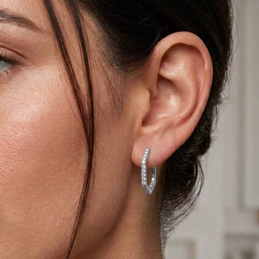 DIAMOND 18KT GOLD EARRING DE1W116