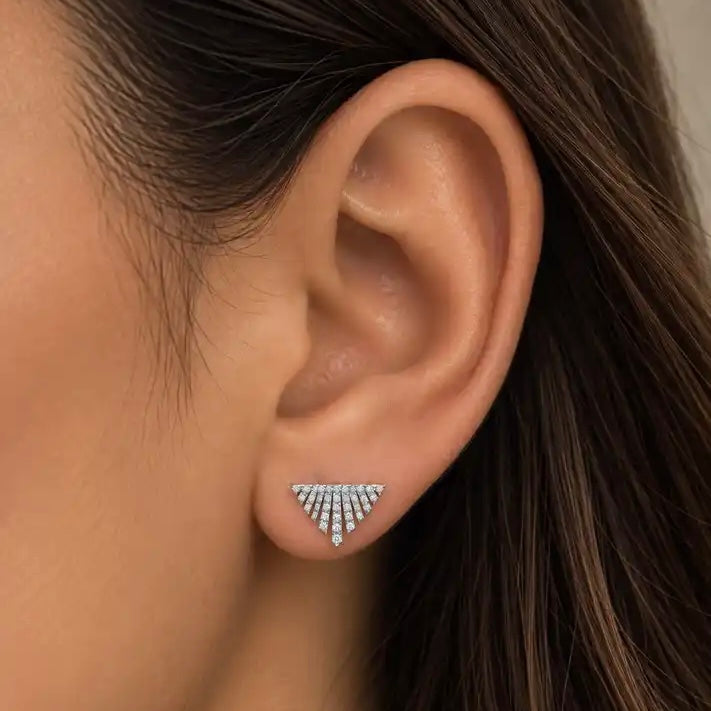 DIAMOND 18KT GOLD EARRING DE1W113