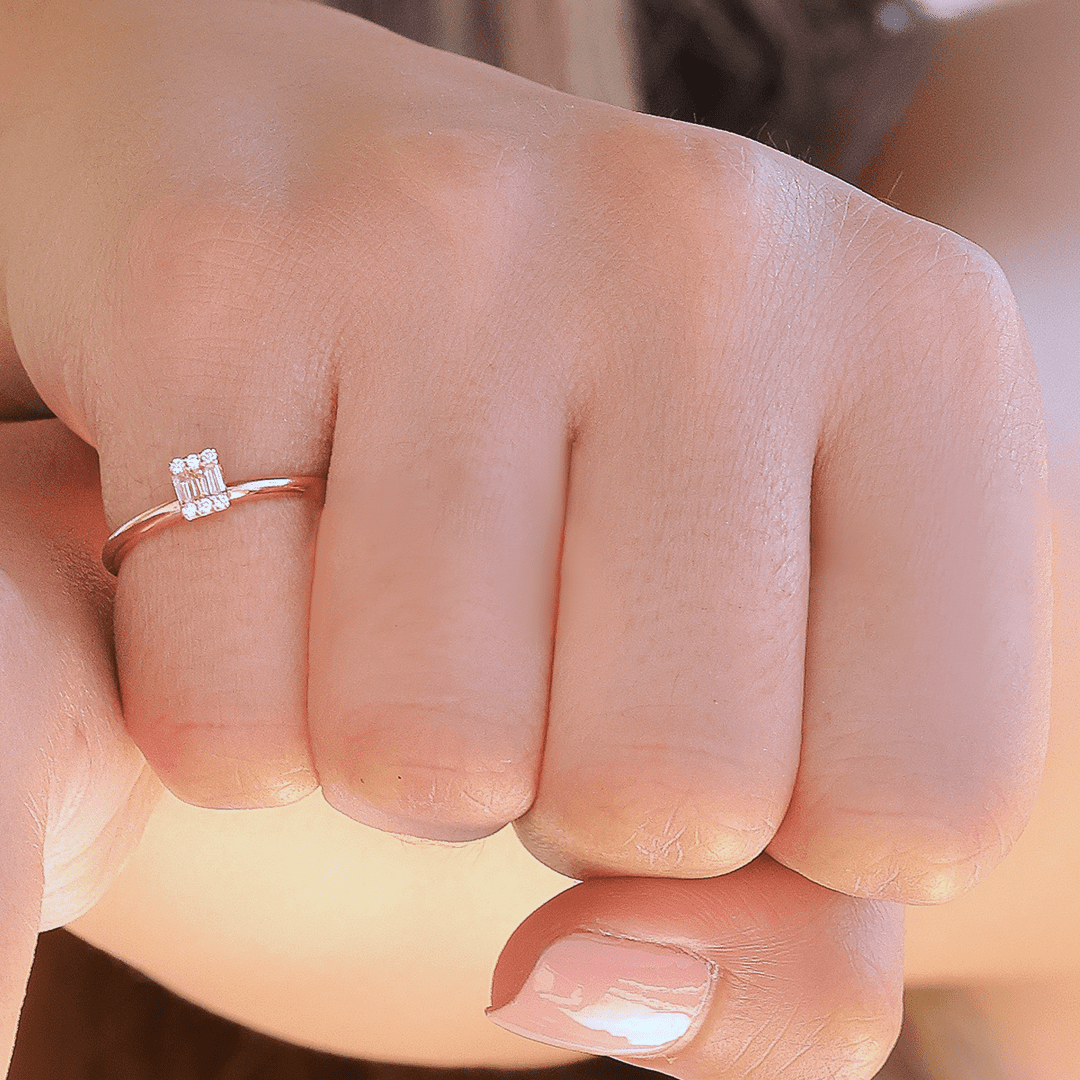DIAMOND 18KT GOLD RING DR1P101