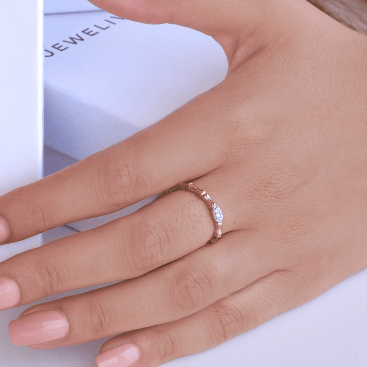 DIAMOND 18KT GOLD RING DR1P103